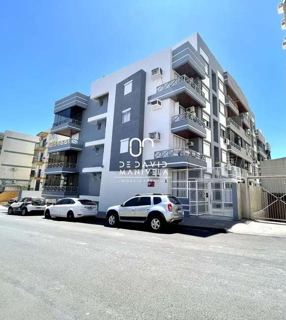 Foto 1 de Apartamento com 4 quartos para alugar, 140m2 em Nossa Senhora de Fátima, Santa Maria - RS