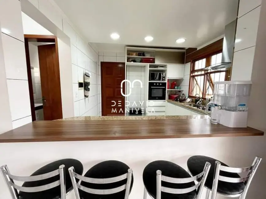 Foto 4 de Casa com 3 quartos à venda, 250m2 em São José, Santa Maria - RS