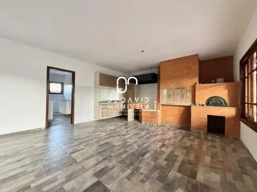 Foto 2 de Casa com 2 quartos à venda, 155m2 em Nossa Senhora de Lourdes, Santa Maria - RS