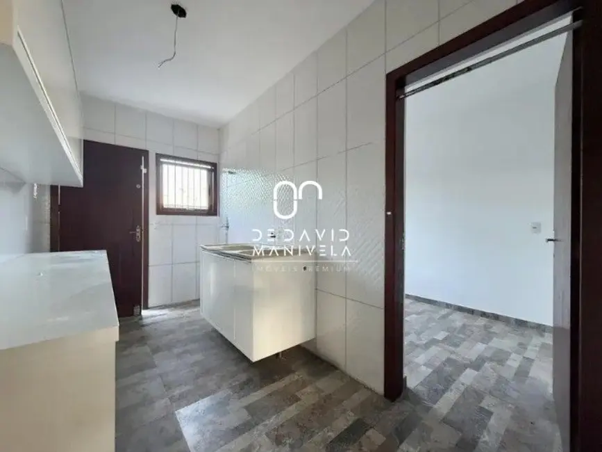 Foto 5 de Casa com 2 quartos à venda, 155m2 em Nossa Senhora de Lourdes, Santa Maria - RS