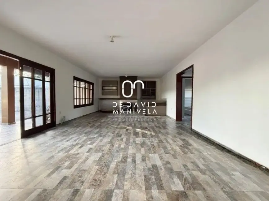 Foto 4 de Casa com 2 quartos à venda, 155m2 em Nossa Senhora de Lourdes, Santa Maria - RS