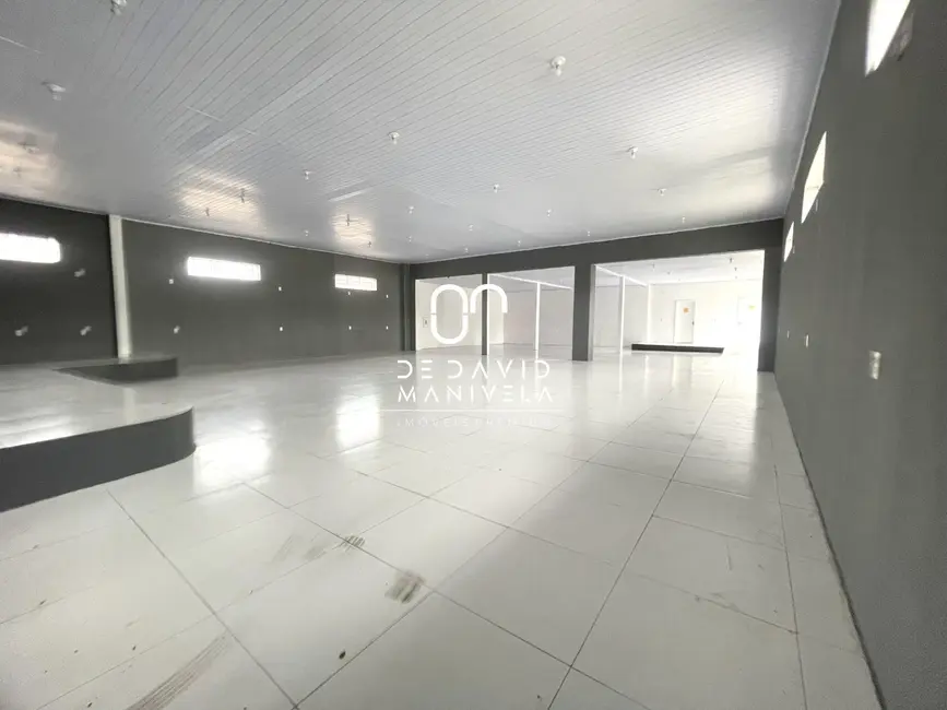 Loja com 1 quarto para alugar, 350m2 em Nossa Senhora do Rosário, Santa Maria - RS - imagem 7 Foto 7 de Loja com 1 quarto para alugar, 350m2 em Nossa Senhora do Rosário, Santa Maria - RS