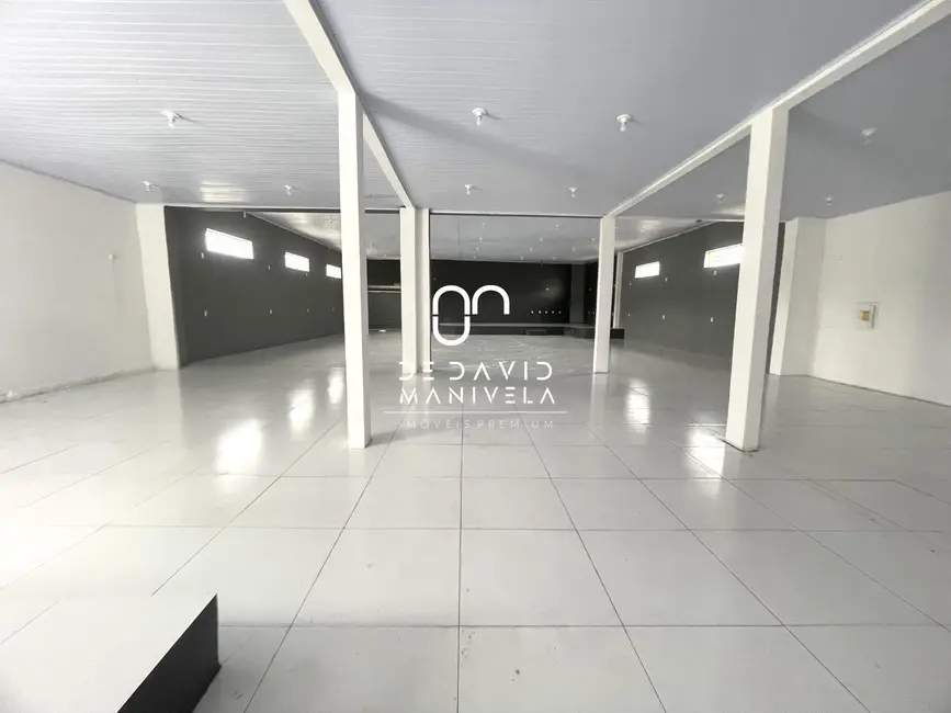 Loja com 1 quarto para alugar, 350m2 em Nossa Senhora do Rosário, Santa Maria - RS - imagem 4 Foto 4 de Loja com 1 quarto para alugar, 350m2 em Nossa Senhora do Rosário, Santa Maria - RS