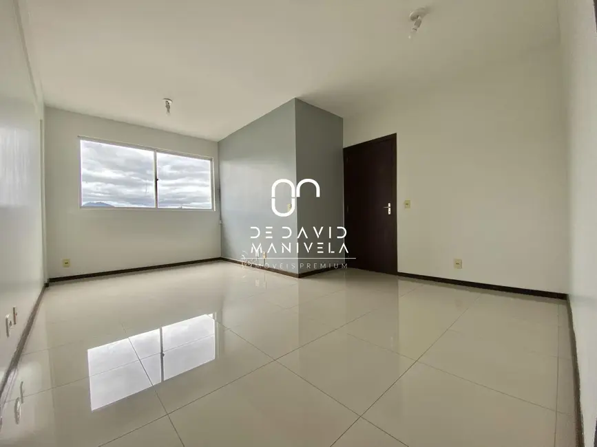Foto 1 de Apartamento com 2 quartos à venda, 65m2 em Centro, Santa Maria - RS