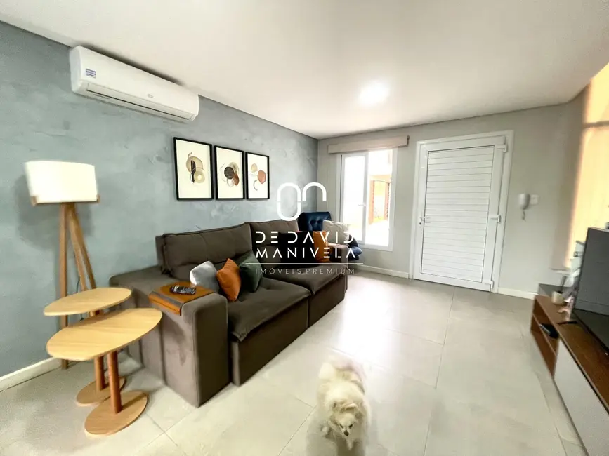 Foto 4 de Casa de Condomínio com 3 quartos à venda, 155m2 em Diácono João Luiz Pozzobon, Santa Maria - RS