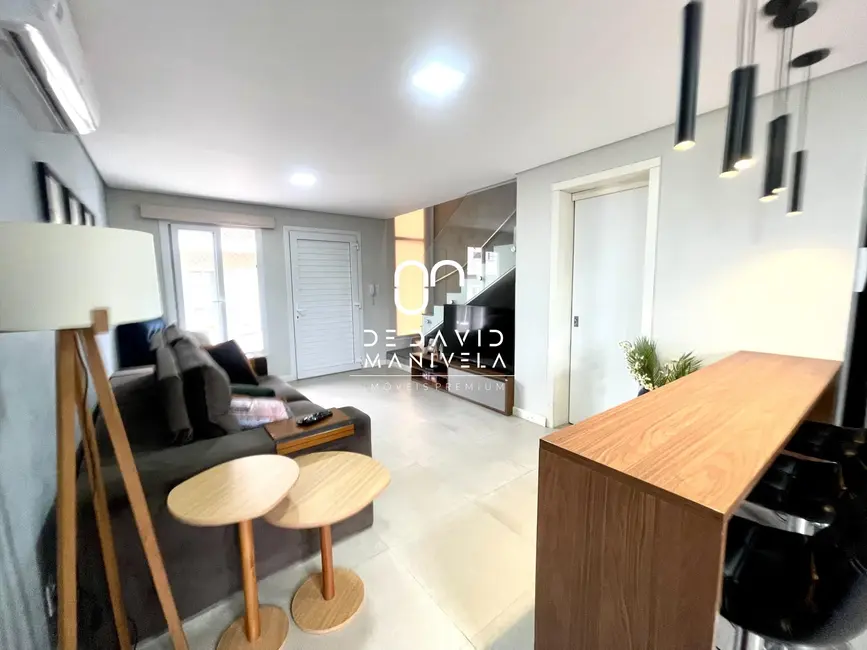 Foto 5 de Casa de Condomínio com 3 quartos à venda, 155m2 em Diácono João Luiz Pozzobon, Santa Maria - RS