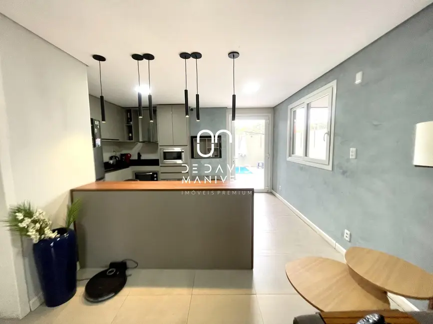 Foto 7 de Casa de Condomínio com 3 quartos à venda, 155m2 em Diácono João Luiz Pozzobon, Santa Maria - RS