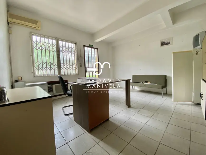 Armazém / Galpão com 3 quartos para alugar, 650m2 em Uglione, Santa Maria - RS - imagem 6 Foto 6 de Armazém / Galpão com 3 quartos para alugar, 650m2 em Uglione, Santa Maria - RS