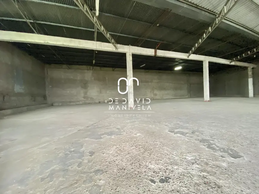 Foto 2 de Armazém / Galpão com 3 quartos para alugar, 650m2 em Uglione, Santa Maria - RS