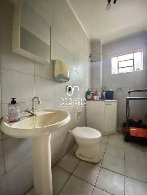 Armazém / Galpão com 3 quartos para alugar, 650m2 em Uglione, Santa Maria - RS - imagem 5 Foto 5 de Armazém / Galpão com 3 quartos para alugar, 650m2 em Uglione, Santa Maria - RS