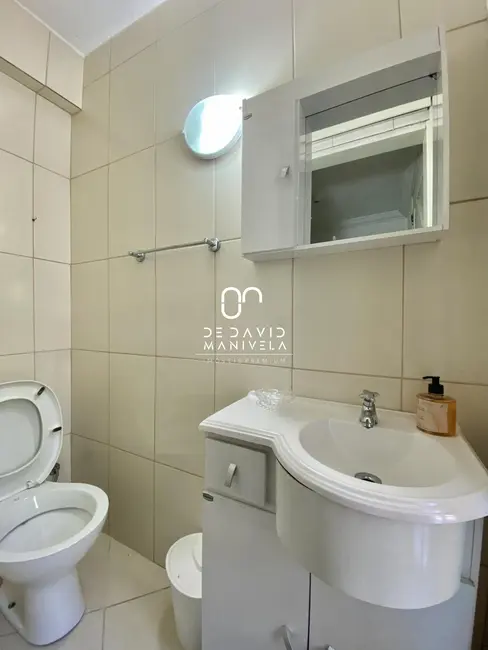 Foto 4 de Casa com 5 quartos para alugar, 309m2 em Nossa Senhora do Perpétuo Socorro, Santa Maria - RS