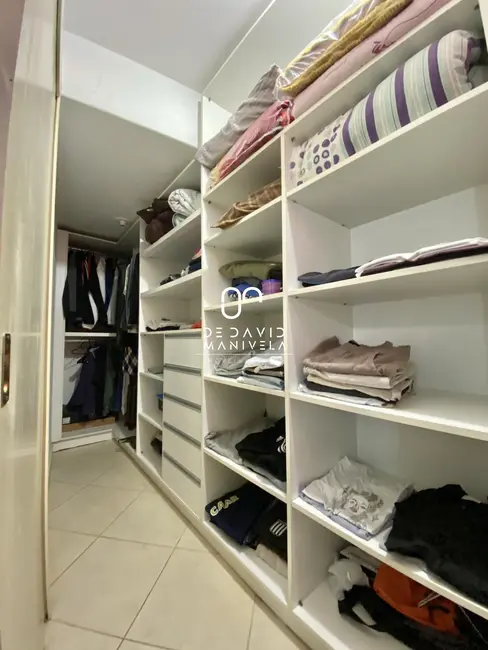 Foto 8 de Casa com 5 quartos para alugar, 309m2 em Nossa Senhora do Perpétuo Socorro, Santa Maria - RS