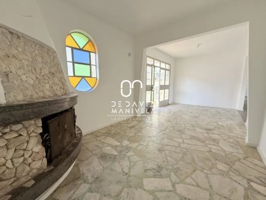 Apartamento com 3 quartos para alugar, 111m2 em Centro, Santa Maria - RS - imagem 1 Foto 1 de Apartamento com 3 quartos para alugar, 111m2 em Centro, Santa Maria - RS