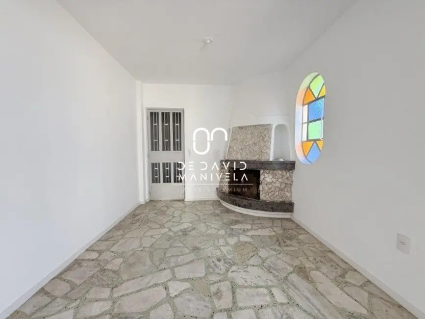 Apartamento com 3 quartos para alugar, 111m2 em Centro, Santa Maria - RS - imagem 6 Foto 6 de Apartamento com 3 quartos para alugar, 111m2 em Centro, Santa Maria - RS
