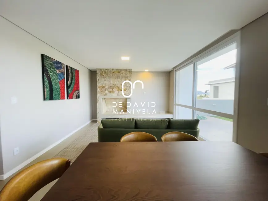 Foto 5 de Casa de Condomínio com 4 quartos à venda, 192m2 em Camobi, Santa Maria - RS