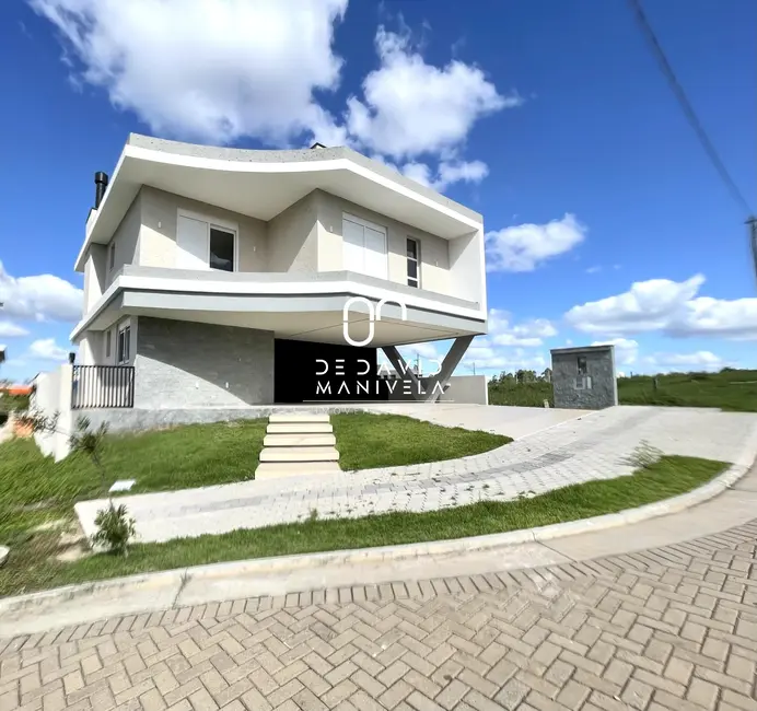 Foto 2 de Casa de Condomínio com 4 quartos à venda, 192m2 em Camobi, Santa Maria - RS