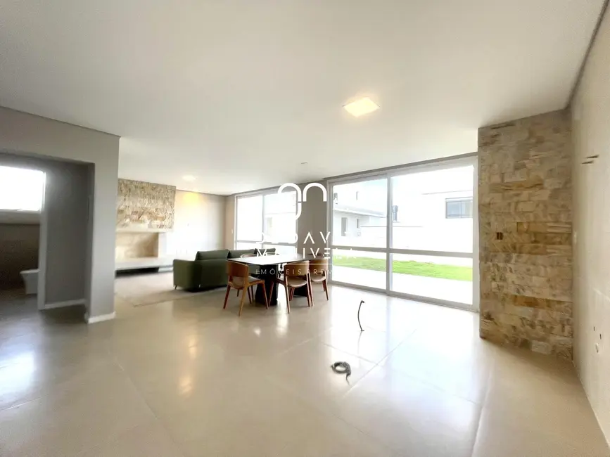 Foto 9 de Casa de Condomínio com 4 quartos à venda, 192m2 em Camobi, Santa Maria - RS