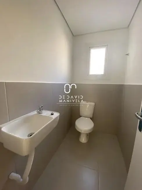 Loja com 1 quarto para alugar, 200m2 em Centro, Santa Maria - RS - imagem 5 Foto 5 de Loja com 1 quarto para alugar, 200m2 em Centro, Santa Maria - RS