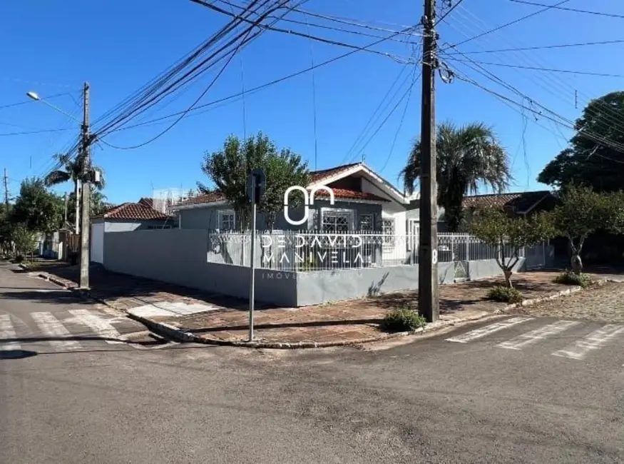 Foto 2 de Casa com 3 quartos à venda, 178m2 em Patronato, Santa Maria - RS
