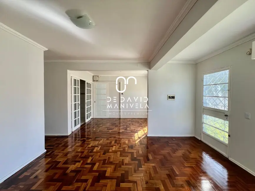 Foto 3 de Casa com 3 quartos à venda, 178m2 em Patronato, Santa Maria - RS