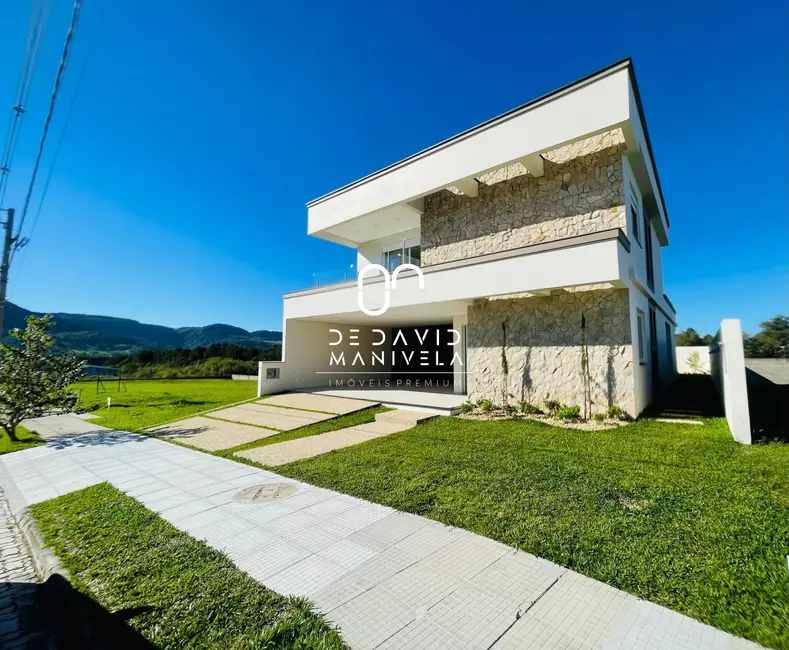 Foto 2 de Casa de Condomínio com 3 quartos à venda, 314m2 em São José, Santa Maria - RS