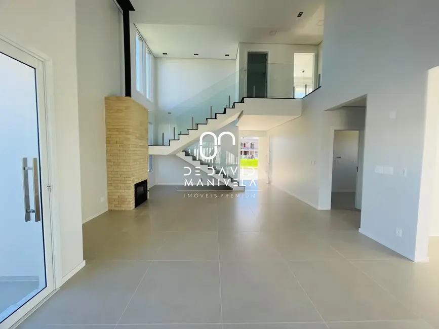 Foto 6 de Casa de Condomínio com 3 quartos à venda, 314m2 em São José, Santa Maria - RS