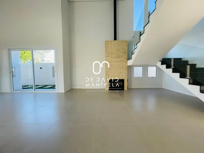 Foto 3 de Casa de Condomínio com 3 quartos à venda, 314m2 em São José, Santa Maria - RS