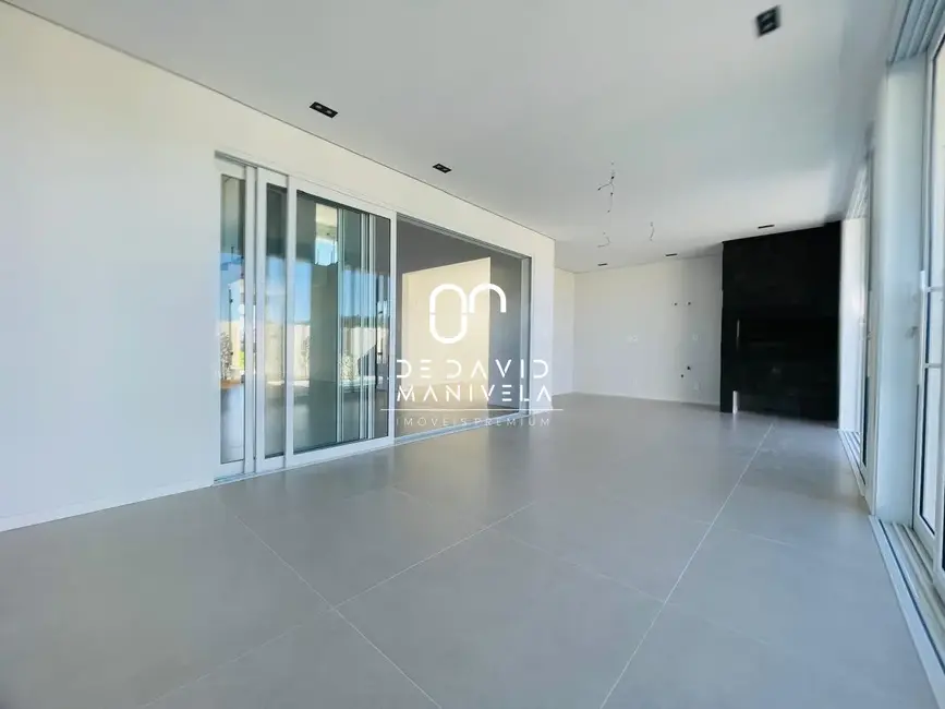 Foto 9 de Casa de Condomínio com 3 quartos à venda, 314m2 em São José, Santa Maria - RS