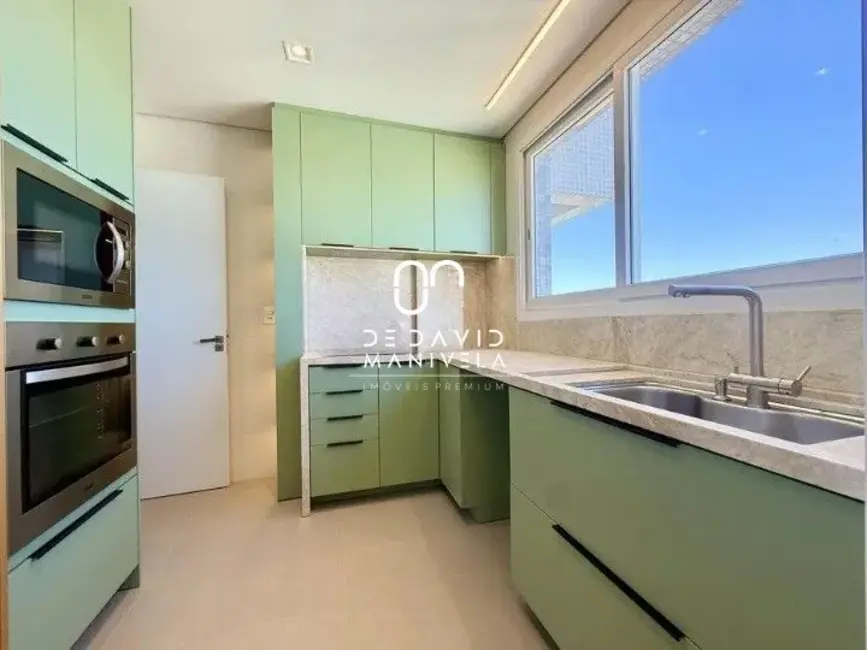 Foto 4 de Apartamento com 3 quartos para alugar, 121m2 em Nossa Senhora de Lourdes, Santa Maria - RS