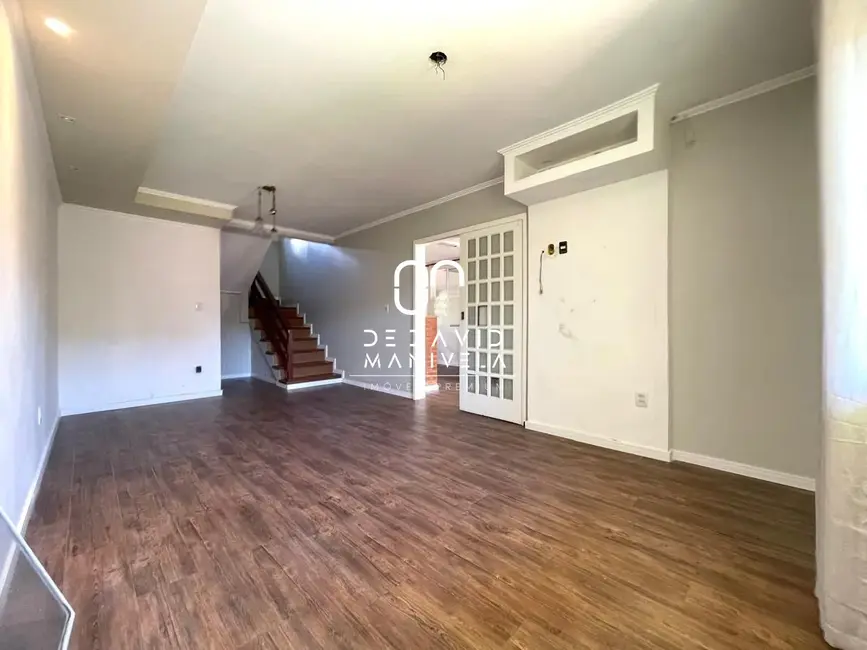 Foto 4 de Casa com 3 quartos à venda, 212m2 em São José, Santa Maria - RS