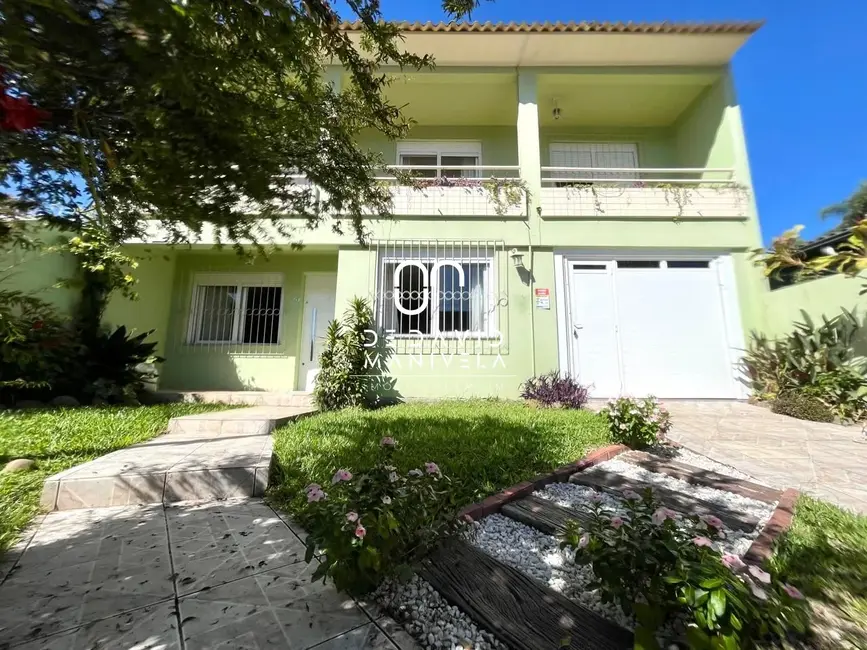 Foto 2 de Casa com 3 quartos à venda, 212m2 em São José, Santa Maria - RS