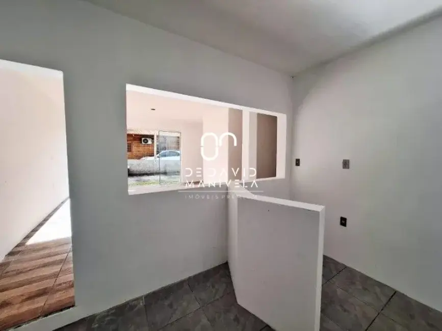 Foto 7 de Casa com 4 quartos para alugar, 140m2 em Camobi, Santa Maria - RS