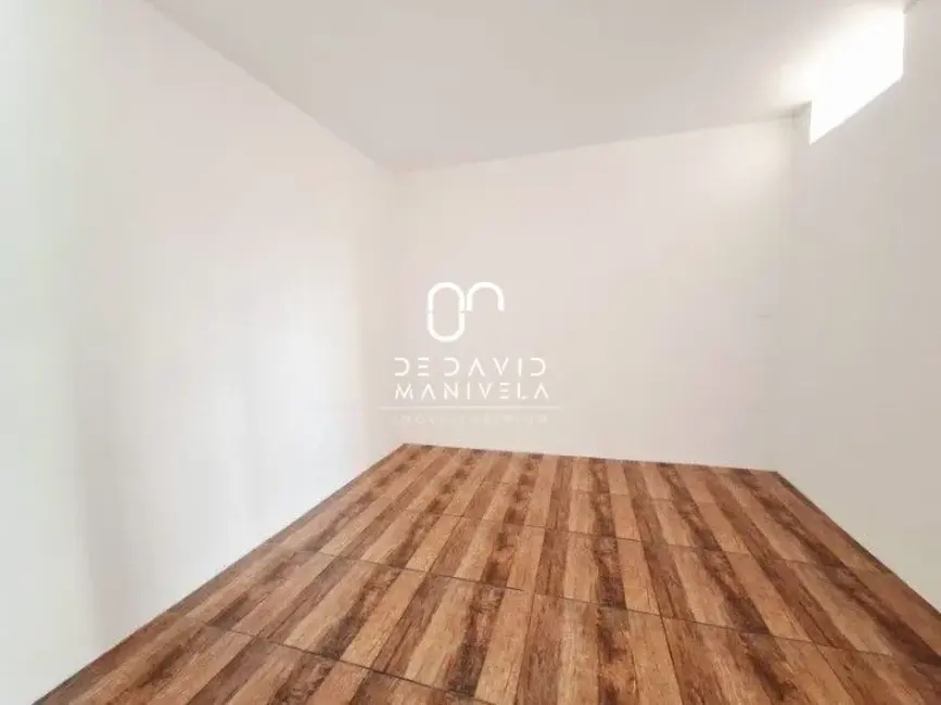 Foto 9 de Casa com 4 quartos para alugar, 140m2 em Camobi, Santa Maria - RS