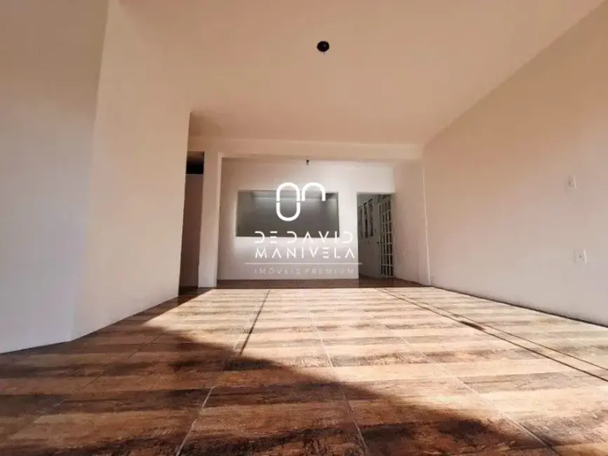 Foto 3 de Casa com 4 quartos para alugar, 140m2 em Camobi, Santa Maria - RS