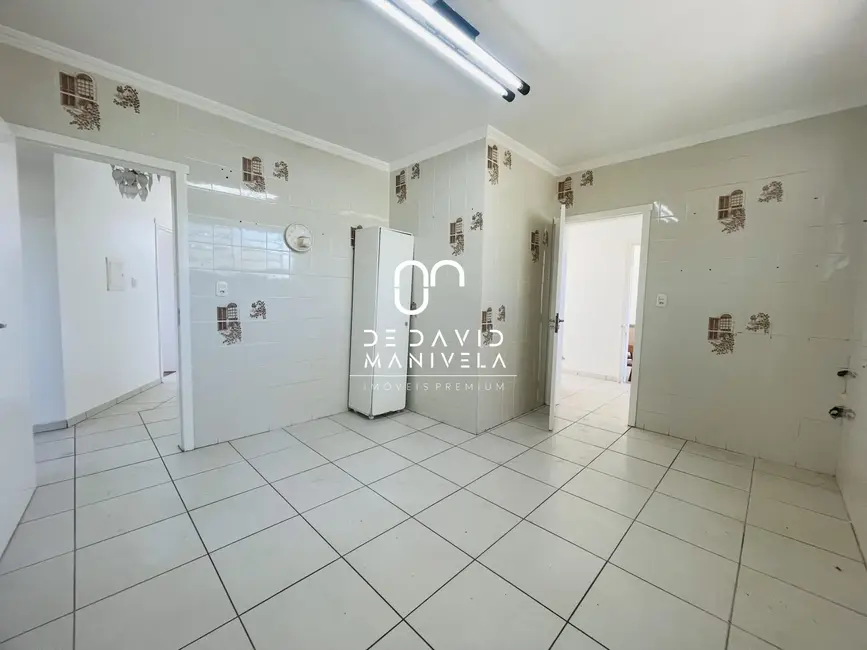 Foto 3 de Casa com 3 quartos para alugar, 242m2 em Camobi, Santa Maria - RS