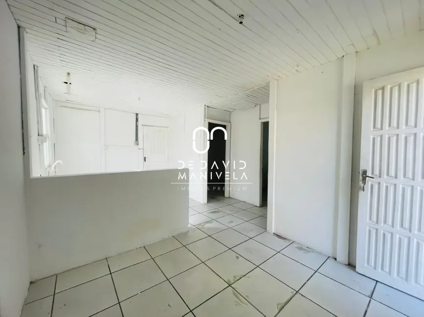 Foto 3 de Casa com 2 quartos para alugar, 40m2 em Camobi, Santa Maria - RS