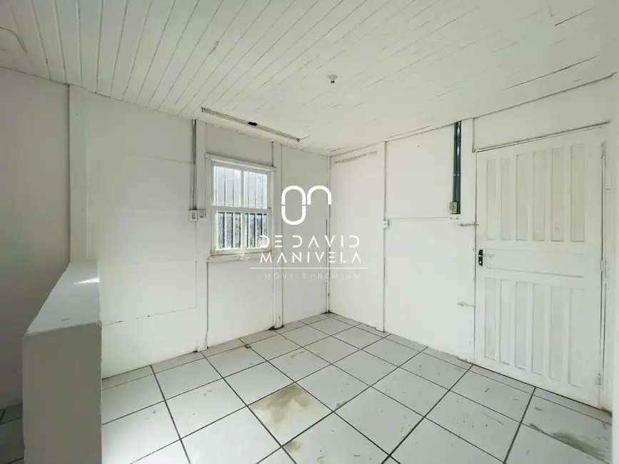 Foto 4 de Casa com 2 quartos para alugar, 40m2 em Camobi, Santa Maria - RS