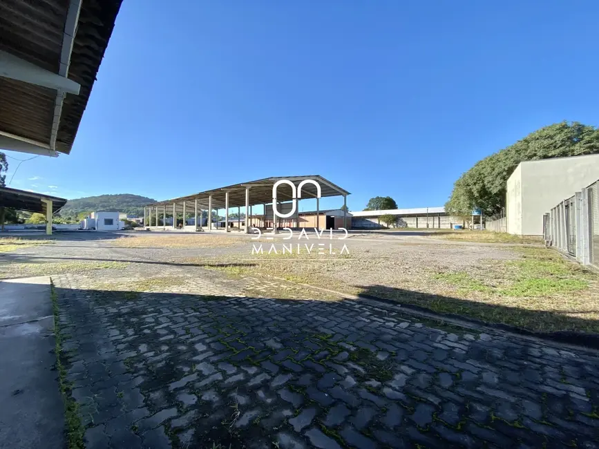 Armazém / Galpão com 3 quartos para alugar, 11800m2 em Nossa Senhora Medianeira, Santa Maria - RS - imagem 5 Foto 5 de Armazém / Galpão com 3 quartos para alugar, 11800m2 em Nossa Senhora Medianeira, Santa Maria - RS