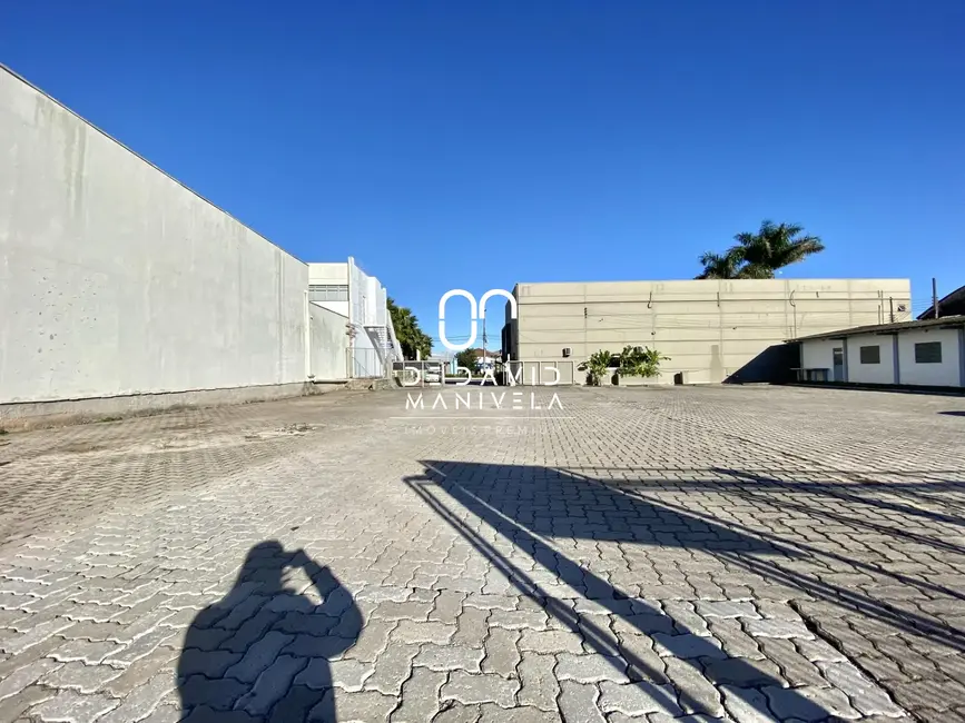 Armazém / Galpão com 3 quartos para alugar, 11800m2 em Nossa Senhora Medianeira, Santa Maria - RS - imagem 2 Foto 2 de Armazém / Galpão com 3 quartos para alugar, 11800m2 em Nossa Senhora Medianeira, Santa Maria - RS