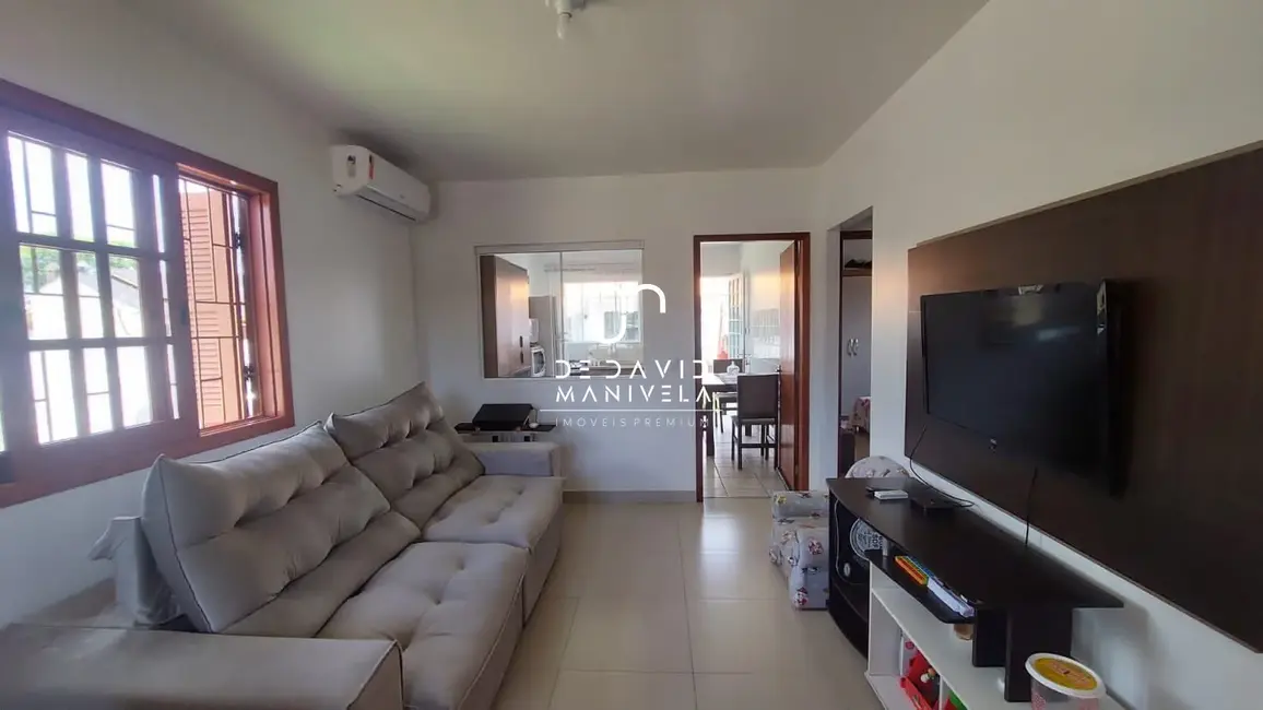 Casa com 3 quartos à venda, 123m2 em Camobi, Santa Maria - RS - imagem 3 Foto 3 de Casa com 3 quartos à venda, 123m2 em Camobi, Santa Maria - RS