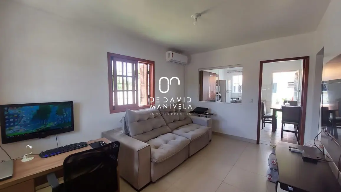 Casa com 3 quartos à venda, 123m2 em Camobi, Santa Maria - RS - imagem 4 Foto 4 de Casa com 3 quartos à venda, 123m2 em Camobi, Santa Maria - RS