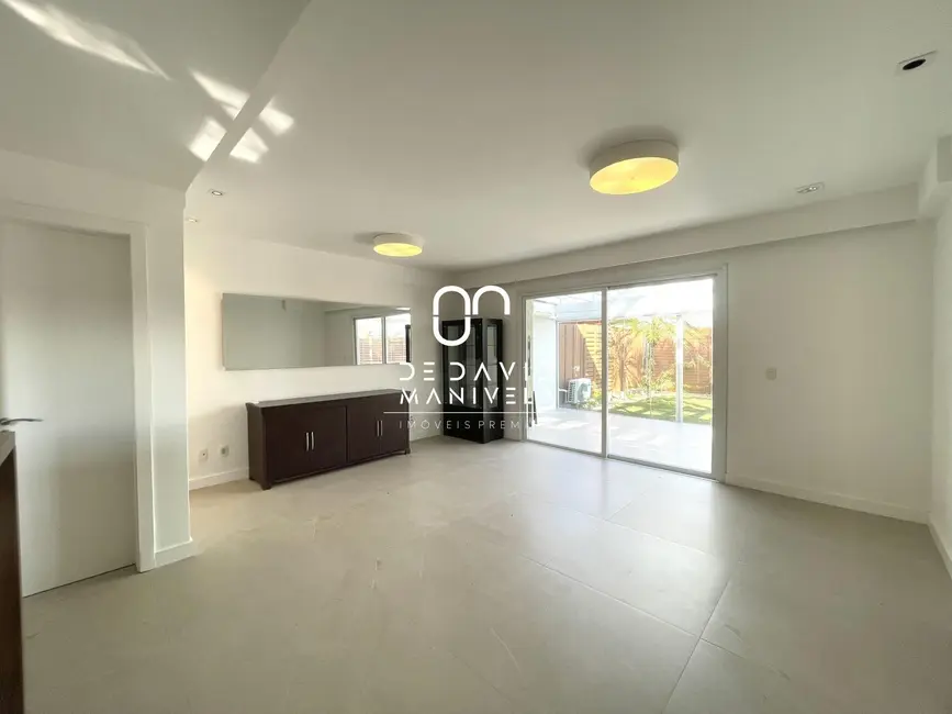 Foto 3 de Casa de Condomínio com 3 quartos à venda, 172m2 em São José, Santa Maria - RS