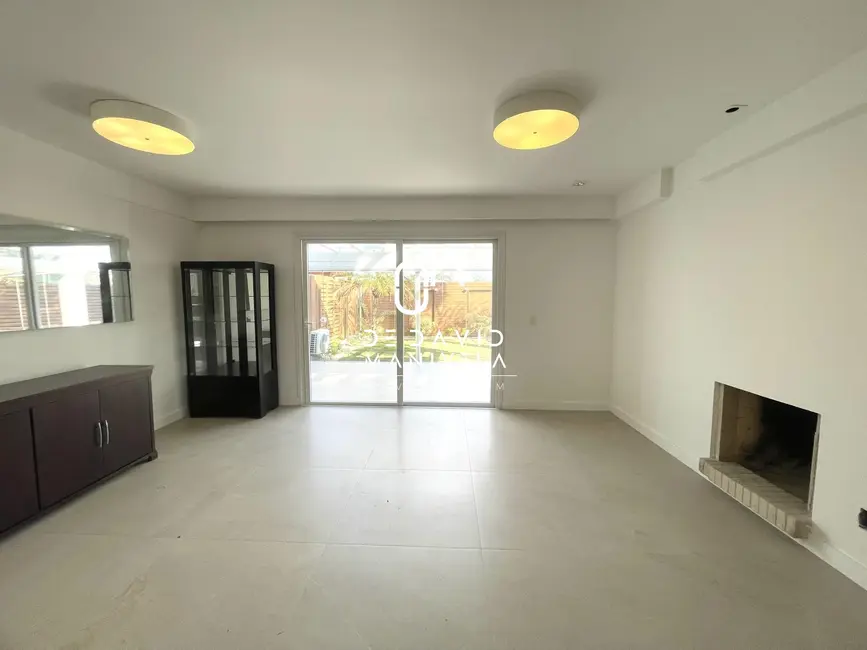 Foto 2 de Casa de Condomínio com 3 quartos à venda, 172m2 em São José, Santa Maria - RS