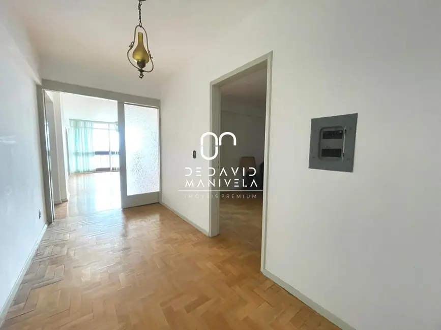 Foto 3 de Apartamento com 4 quartos à venda, 218m2 em Nossa Senhora Medianeira, Santa Maria - RS