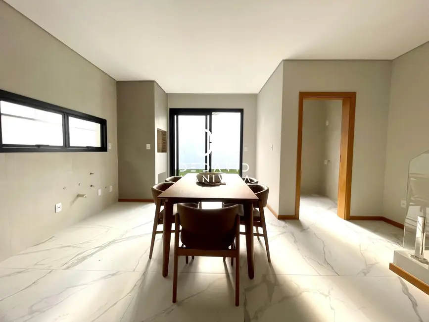 Casa com 2 quartos à venda, 130m2 em Camobi, Santa Maria - RS - imagem 8 Foto 8 de Casa com 2 quartos à venda, 130m2 em Camobi, Santa Maria - RS