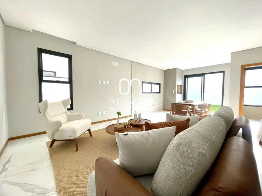 Casa com 2 quartos à venda, 130m2 em Camobi, Santa Maria - RS - imagem 3 Foto 3 de Casa com 2 quartos à venda, 130m2 em Camobi, Santa Maria - RS