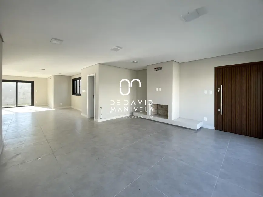 Casa de Condomínio com 4 quartos à venda, 271m2 em Tomazetti, Santa Maria - RS - imagem 3 Foto 3 de Casa de Condomínio com 4 quartos à venda, 271m2 em Tomazetti, Santa Maria - RS