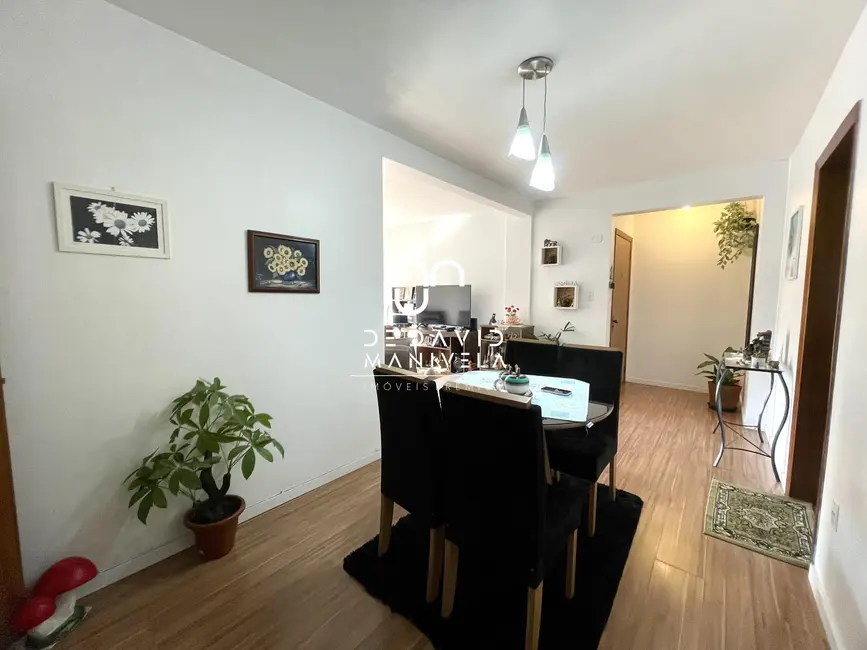 Foto 5 de Apartamento com 3 quartos à venda, 107m2 em Nossa Senhora de Fátima, Santa Maria - RS