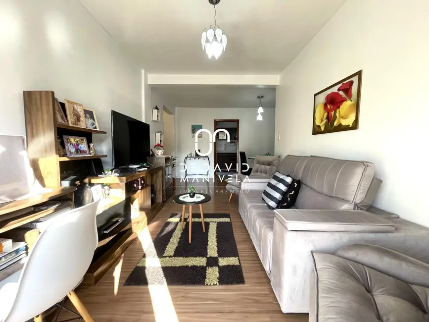 Foto 8 de Apartamento com 3 quartos à venda, 107m2 em Nossa Senhora de Fátima, Santa Maria - RS