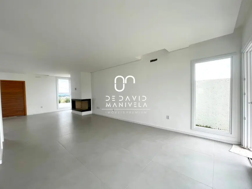Casa de Condomínio com 3 quartos para alugar, 199m2 em Tomazetti, Santa Maria - RS - imagem 5 Foto 5 de Casa de Condomínio com 3 quartos para alugar, 199m2 em Tomazetti, Santa Maria - RS